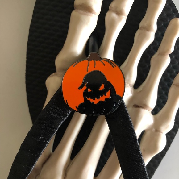 Halloween Oogie Boogie Flip Flops - Picture 4 of 5